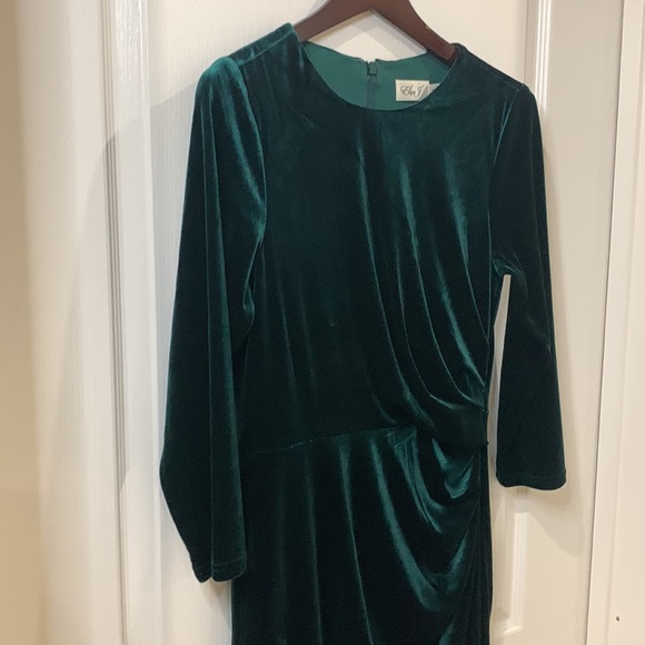 Eliza J (Nordstrom) Size 10 dress. Never worn. Soft stretchy material. - Picture 2 of 8